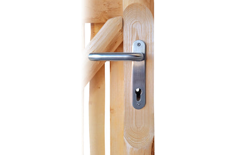 Luxe Kastanjehouten schapenhek poort met slot - 200 cm. hoog